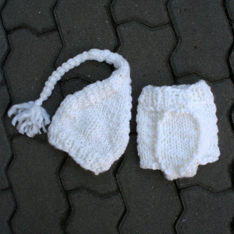 Knitted hat and panties, baby photography prop