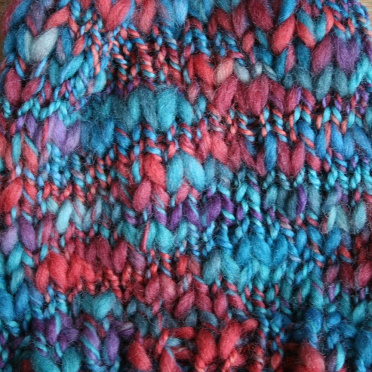 Pletená barevná čepice na focení novorozeňátek, fialověvínovopet